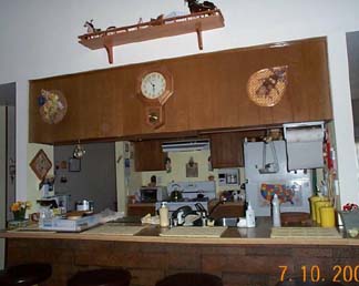 The opposite view of the same kitchen<br />in the first 4 photos.