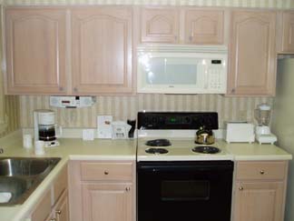 This is a different house, not the same as<br />the previous few photos. Someone else liked<br />the pickeled maple look.